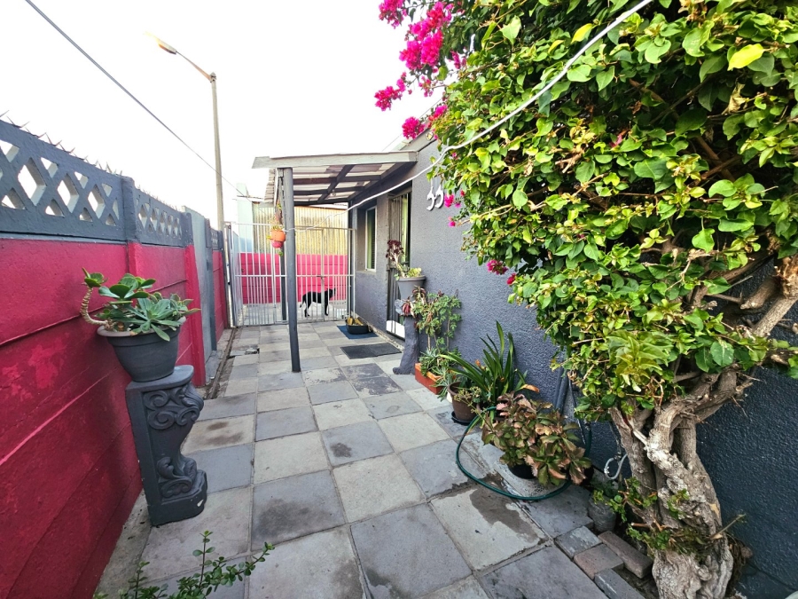  Bedroom Property for Sale in Rocklands Western Cape